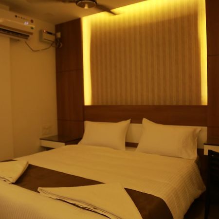 The Galaxy Suites Kochi Luaran gambar